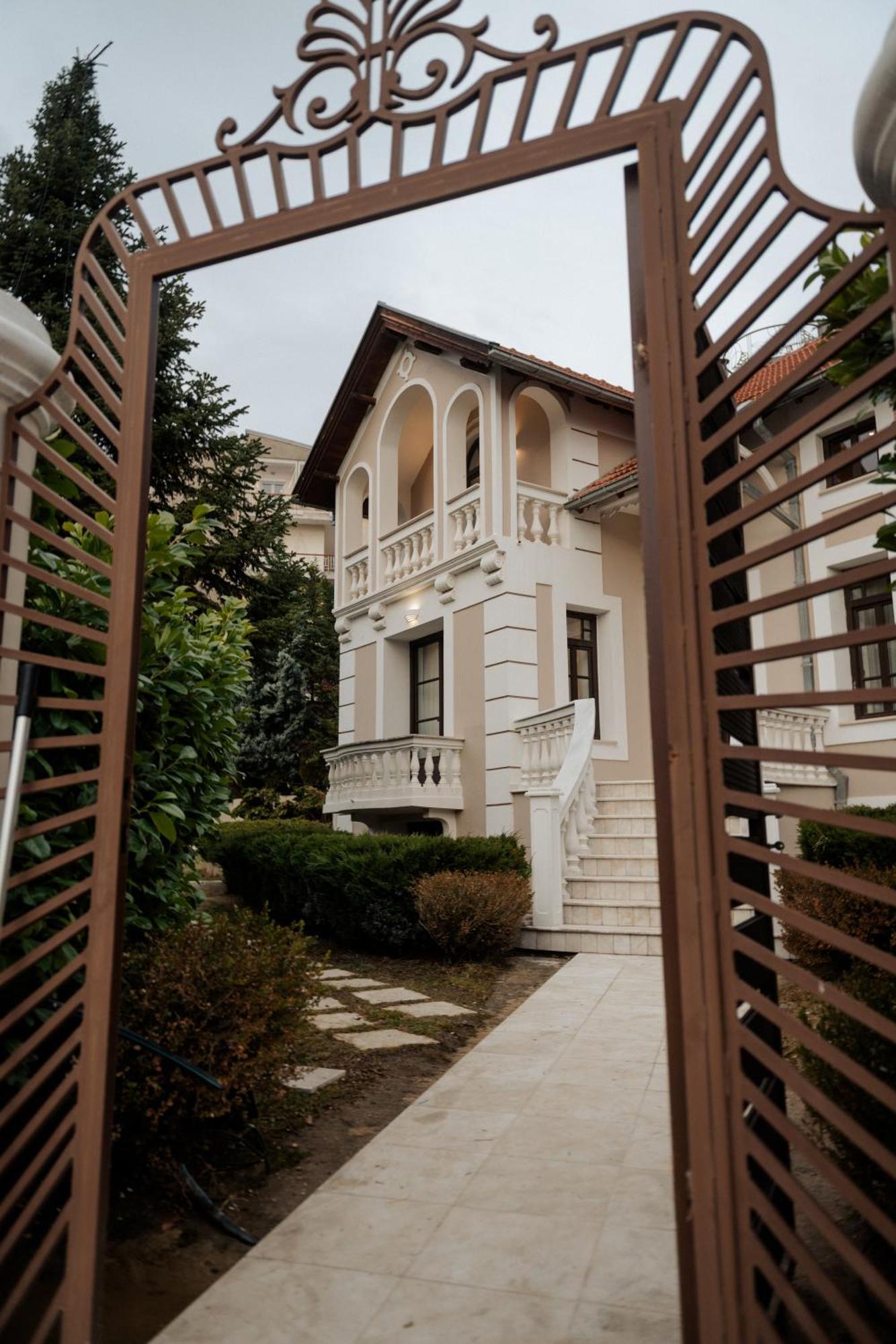 Emerald Suites Florina Dış mekan fotoğraf
